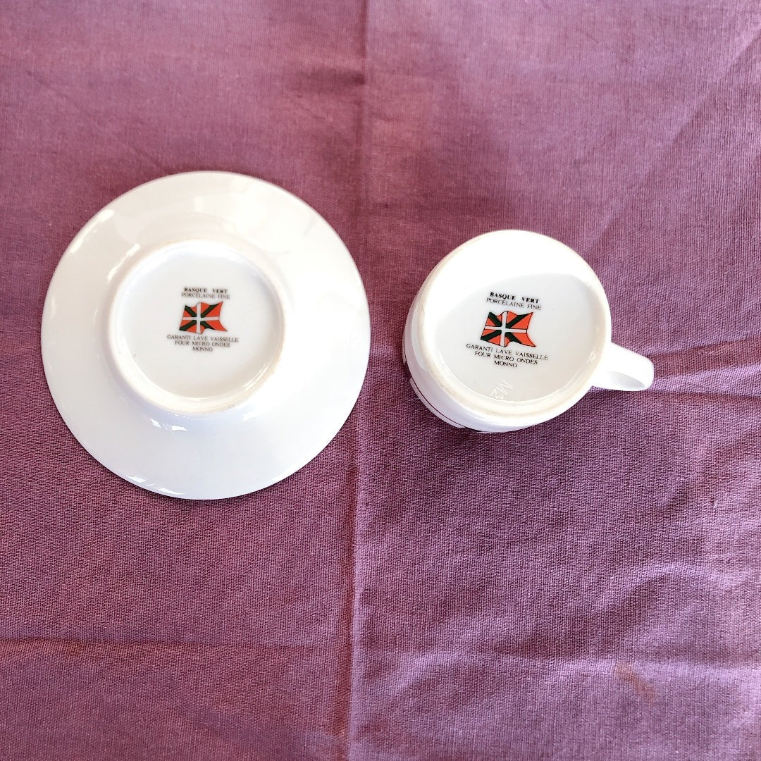 フランスアンティーク バスク柄 カップ＆ソーサー「レッドｘグリーン」D アンティーク食器・皿・プレート ブロカント
